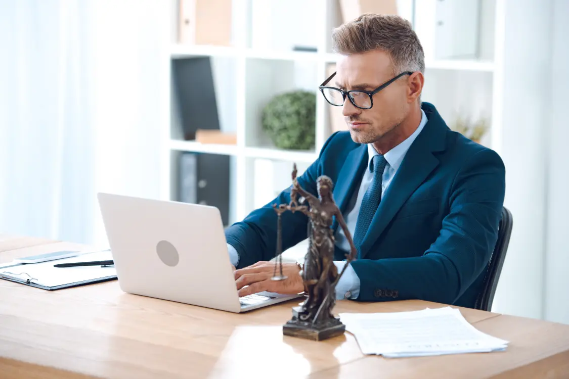 Leia mais sobre o artigo Cláusulas abusivas: como identificar e defender o cliente com base no CDC