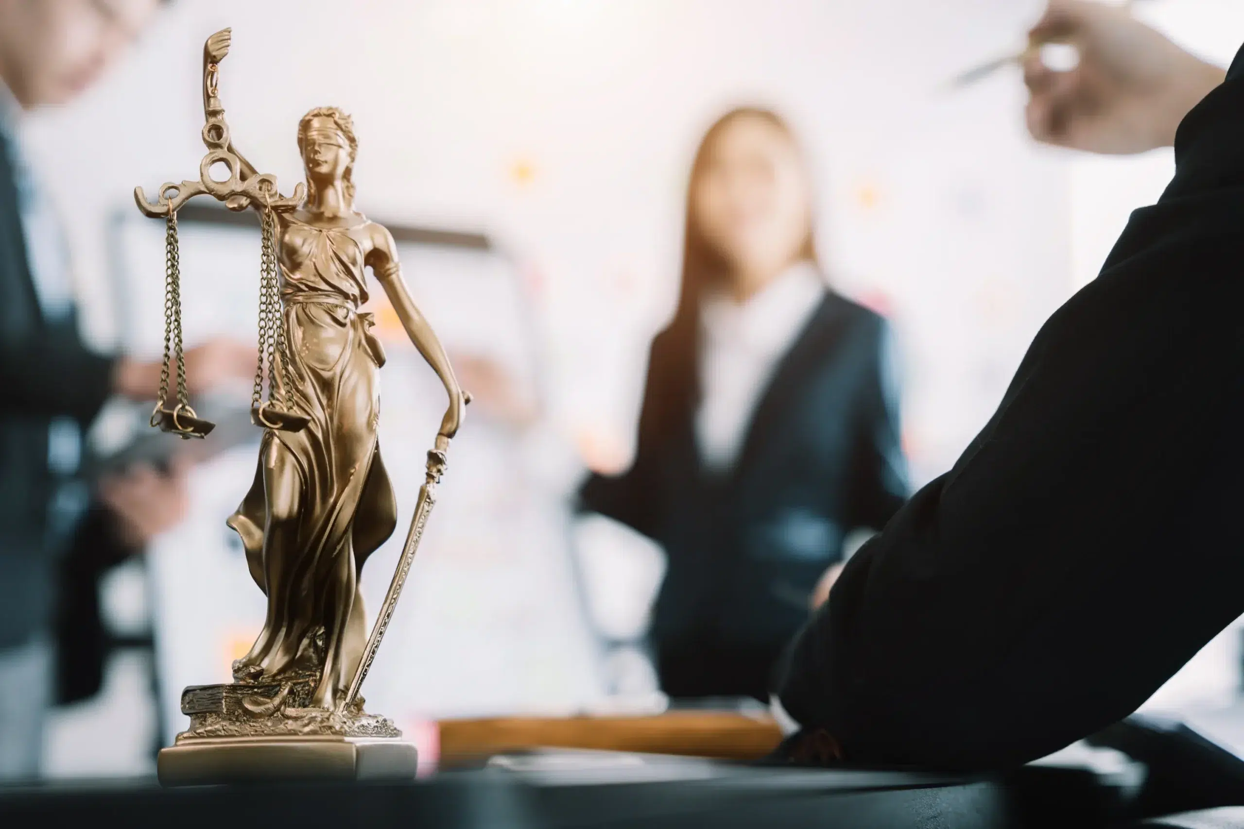 Leia mais sobre o artigo Conexão e continência: diferenças e impactos no processo
