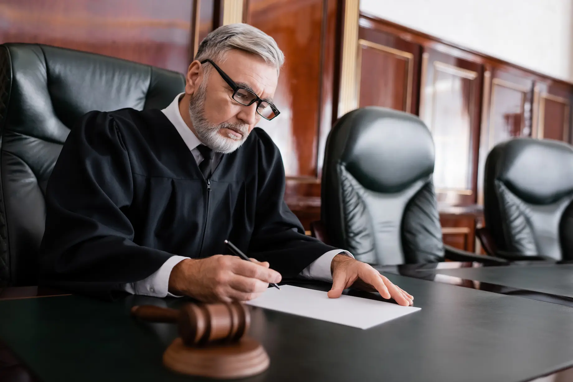 Leia mais sobre o artigo Teoria da asserção: como definir competência e legitimidade